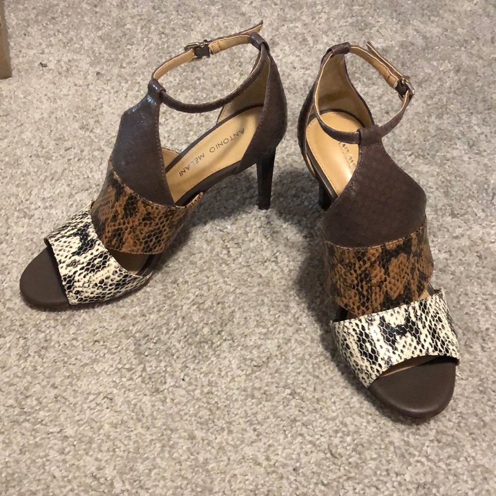 Snakeskin print multi-tone heels